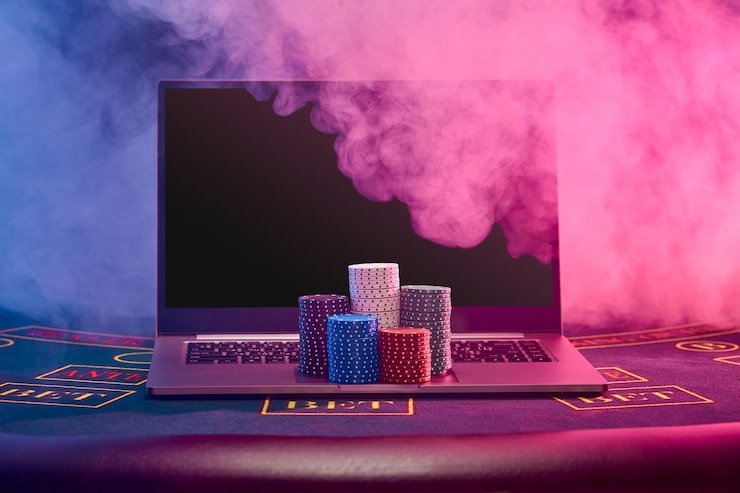 Tangkapan layar aplikasi live casino di perangkat Android dan iOS menampilkan tabel blackjack dealer langsung